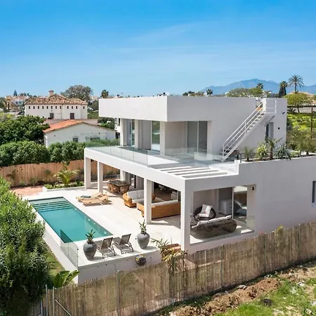Adelfa - Beachside Modern In Villa Marbella