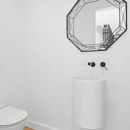 Vila Adelfa - Beachside Modern In Marbella