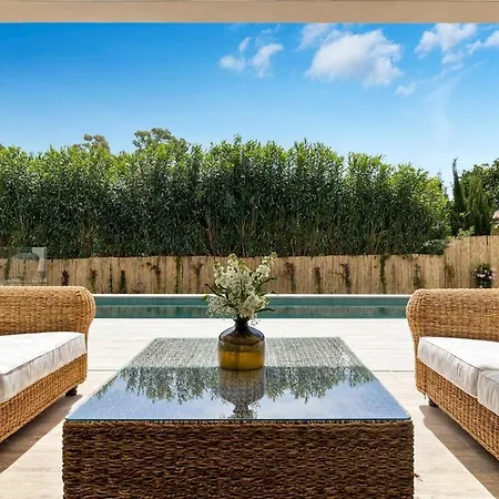 Adelfa - Beachside Modern In