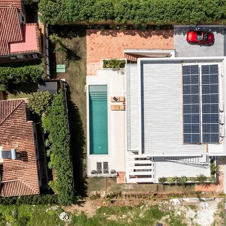 Adelfa - Beachside Modern In