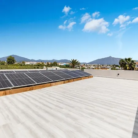 Villa Adelfa - Beachside Modern In