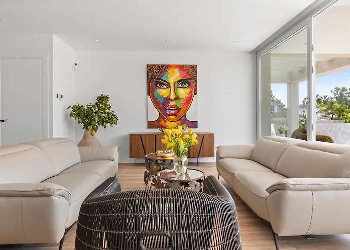 Adelfa - Beachside Modern In Villa Marbella