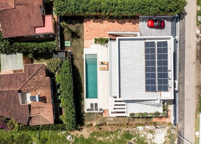 Adelfa - Beachside Modern In