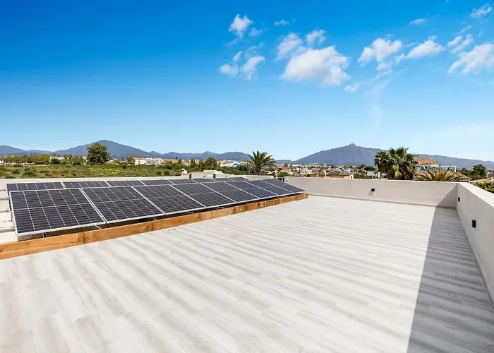 Villa Adelfa - Beachside Modern In