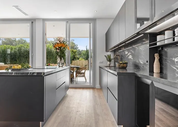 Adelfa - Beachside Modern In * Marbella