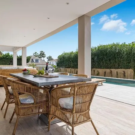 Adelfa - Beachside Modern In *